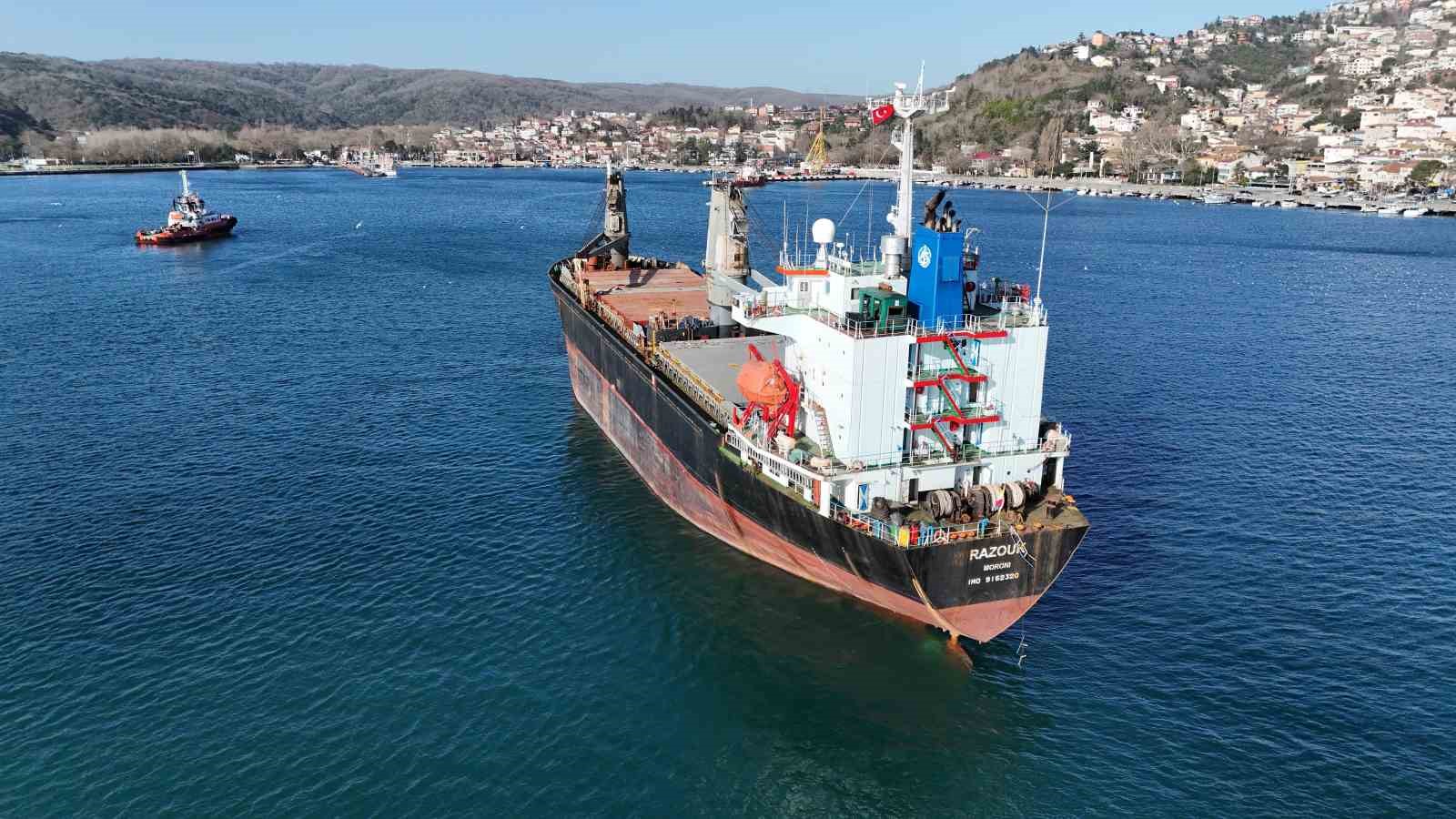 sariyer aciklarinda kurtarildiktan sonra istanbul bogazinda savrulan gemi kurtarildi 1 q1tSW9FG