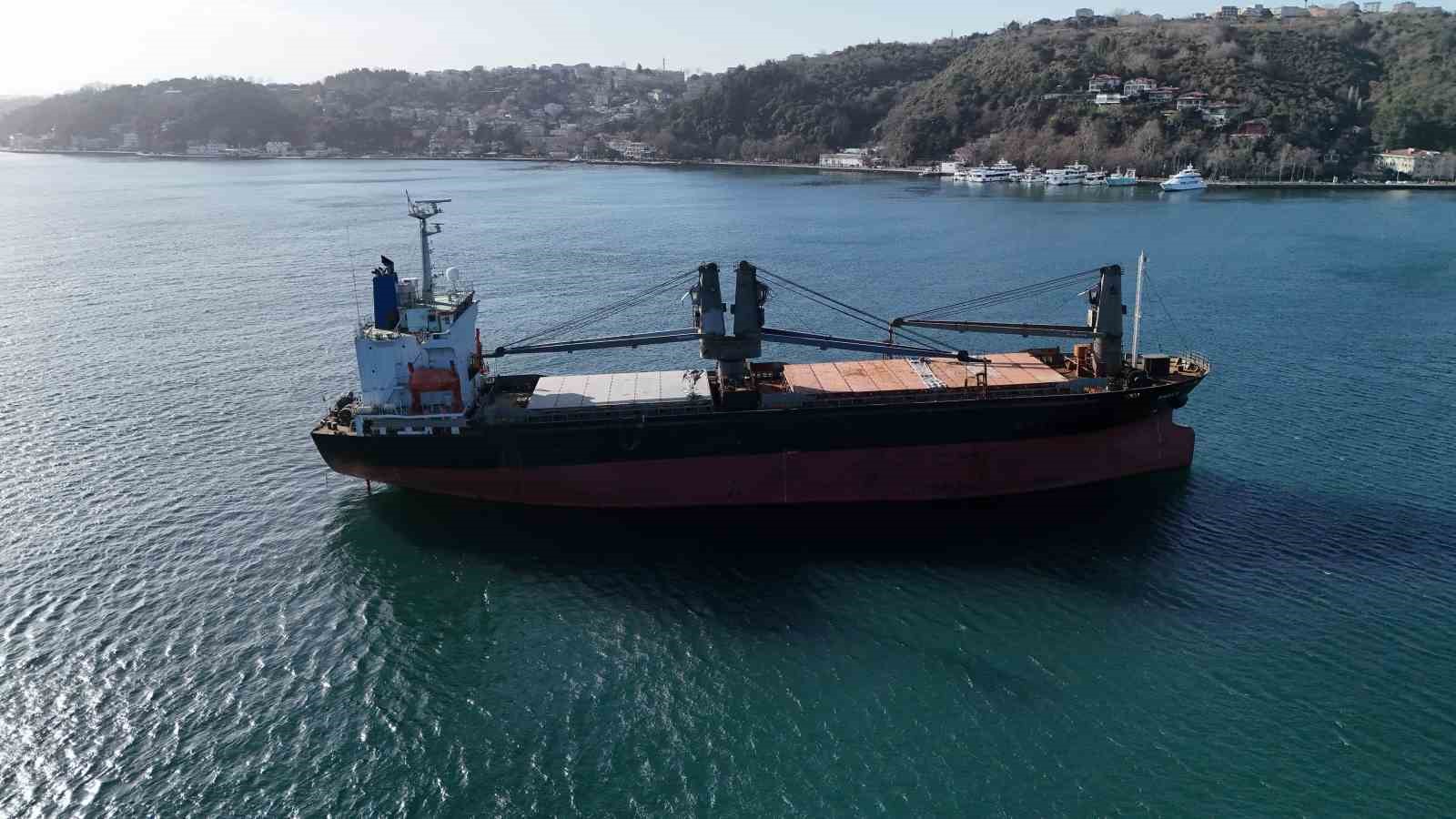sariyer aciklarinda kurtarildiktan sonra istanbul bogazinda savrulan gemi kurtarildi 2 F76tsL7c