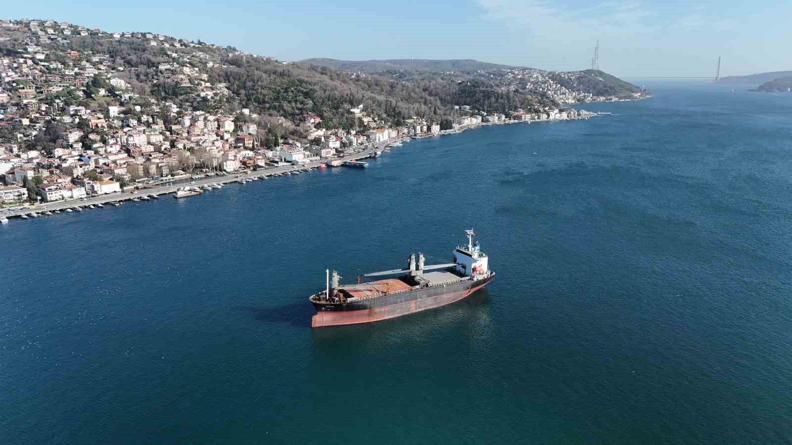 sariyer aciklarinda kurtarildiktan sonra istanbul bogazinda savrulan gemi kurtarildi 4 4FEE6DCB