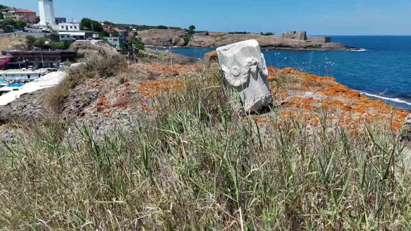 sariyerde 2 bin yillik pompei sutunu bakimsizliga terk edildi 0 8DUAvZ7H