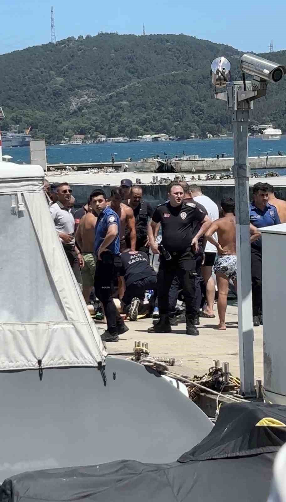 Sarıyer’de boğulma tehlikesi geçiren çocuk hastaneye kaldırıldı 6 sariyerde bogulma tehlikesi geciren cocuk hastaneye kaldirildi 2 SI74LvLb