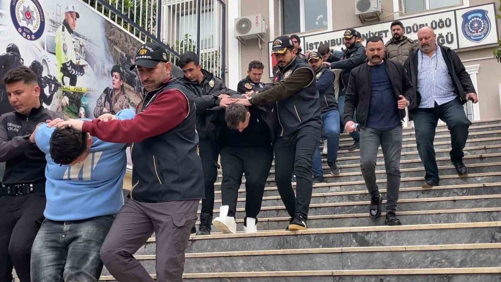 sariyerde mezarliktaki silahli catismanin 6 suphelisi adliyeye sevk edildi 0 hPXBnlsv