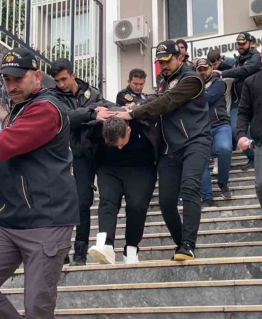 sariyerde-mezarliktaki-silahli-catismanin-6-suphelisi-adliyeye-sevk-edildi-nk9maQrQ.jpg