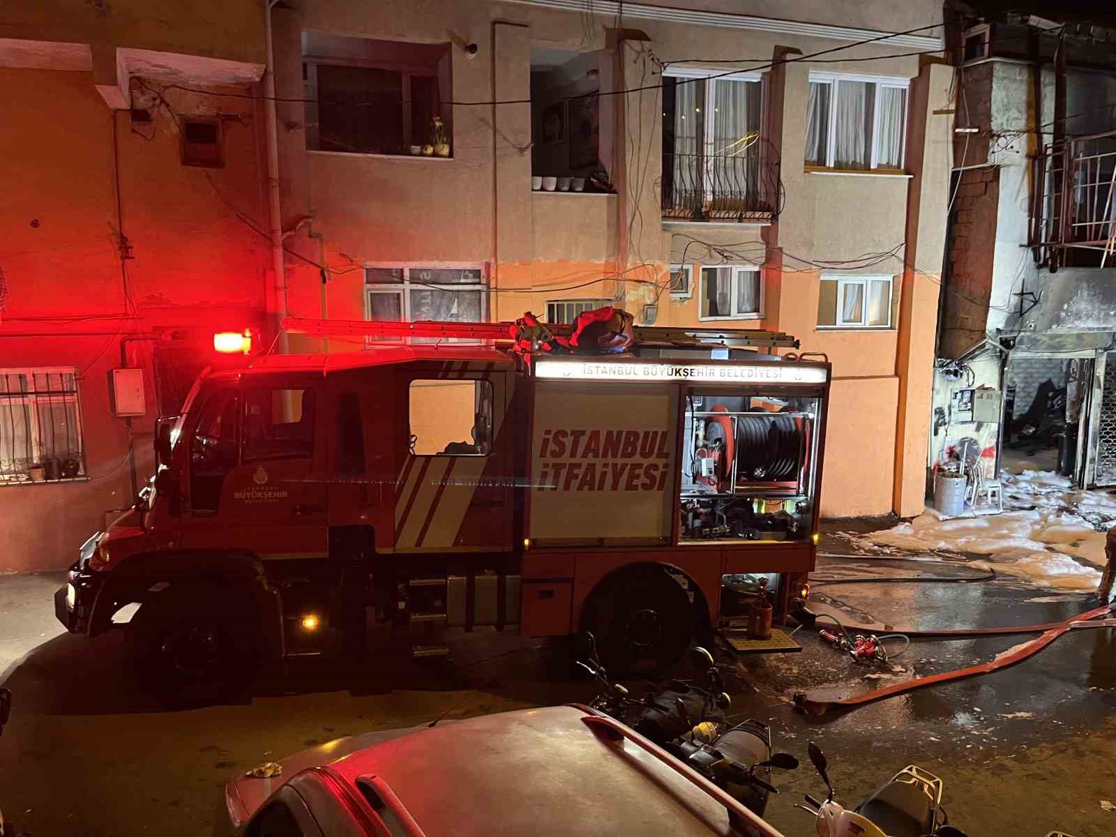 sariyerde motosiklet tamirhanesi alev alev yandi 1 yarali 1 kUf8GEsB