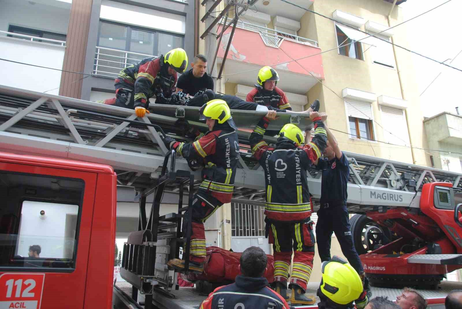 sarjli motosiklet tutusunca vatandaslar dumandan etkilendi 0 uMEg86dh