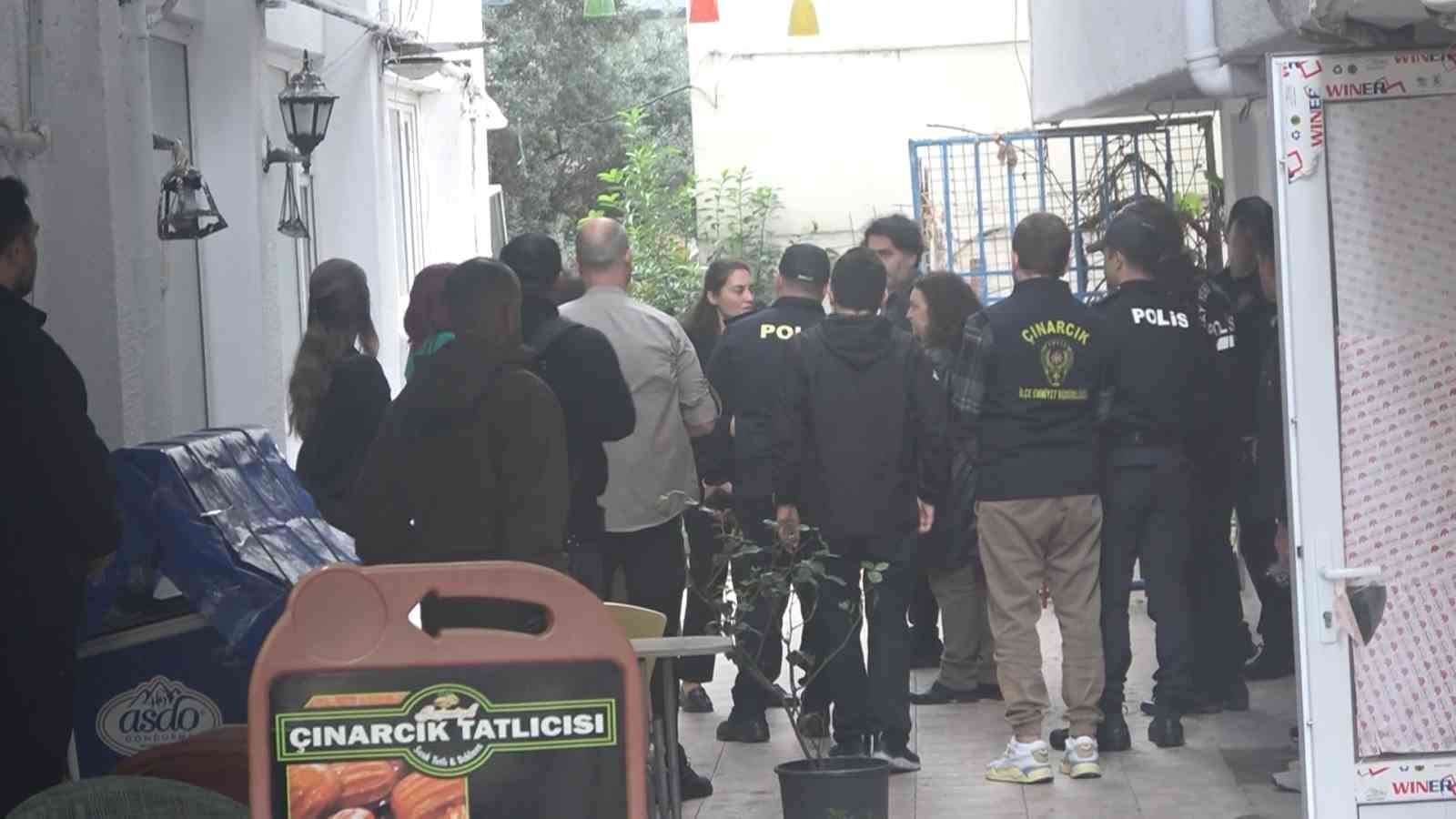 Şarkıcı Güllü’nün ölümüne ilişkin soruşturmada kızı ifade verdi: "Annemle husumetim yoktu" 6 sarkici gullunun olumune iliskin sorusturmada kizi ifade verdi annemle husumetim yoktu 2 djweHM3U
