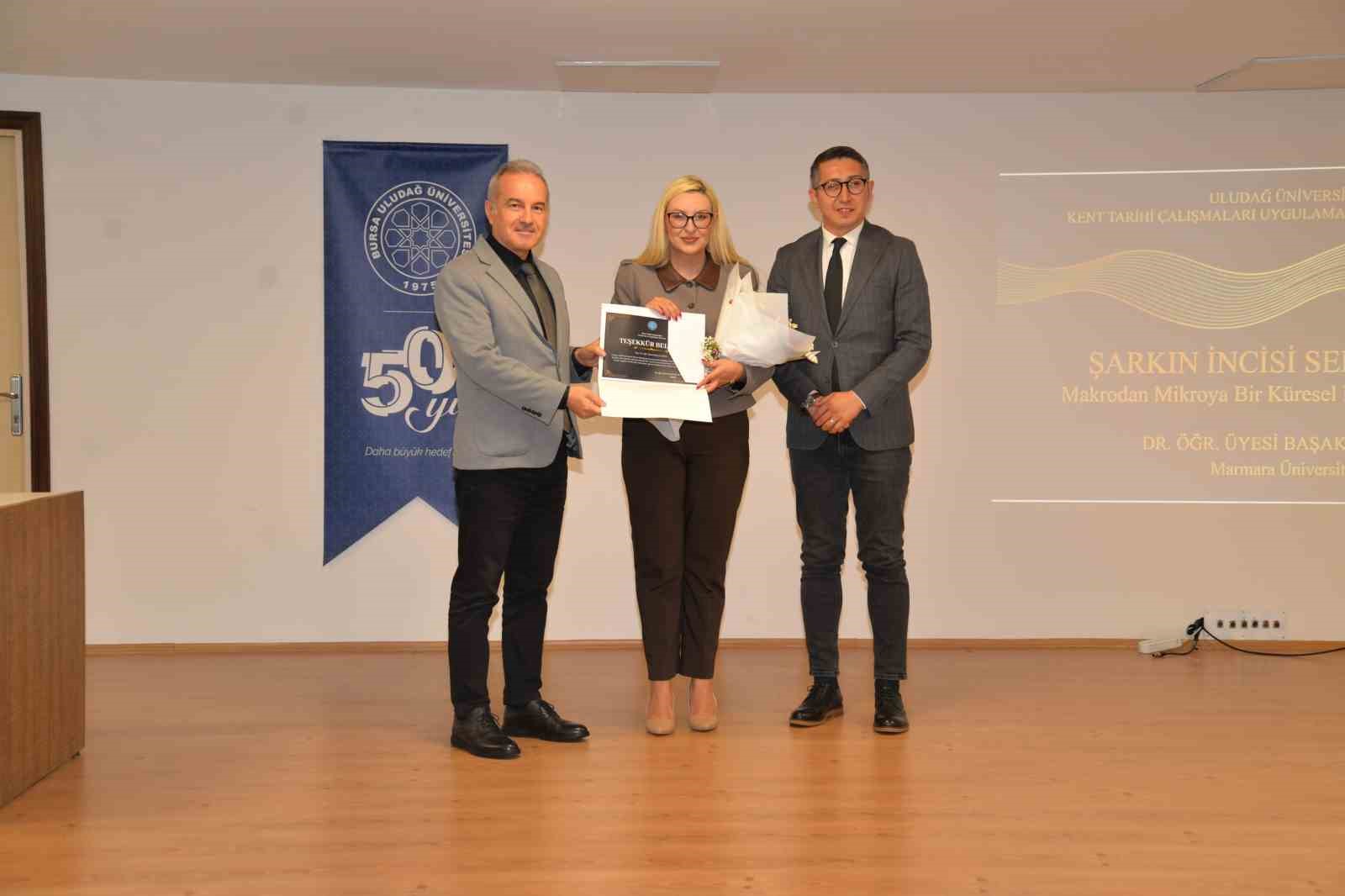 sarkin incisi semerkand konferansi buude duzenlendi 1 3zR2RKX4