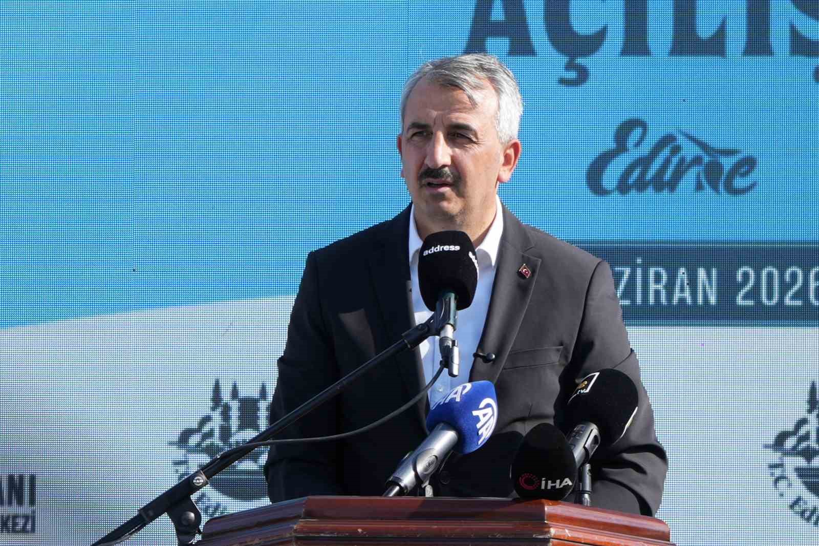 sarosta akincilar fatih sultan mehmet ve kemer heykelleri suya batirildi 2 k8s1B4BR