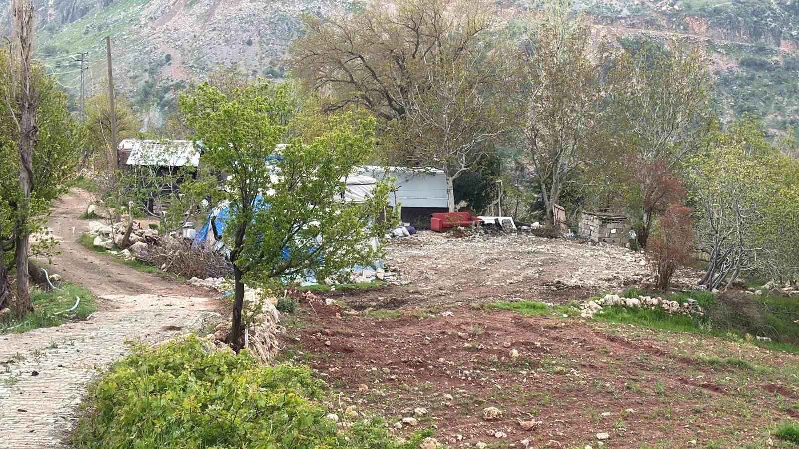 sarp kayaliklar uzerine insa edilen koy evleri depremzedelere yuva oldu 6 A2JnYyGK