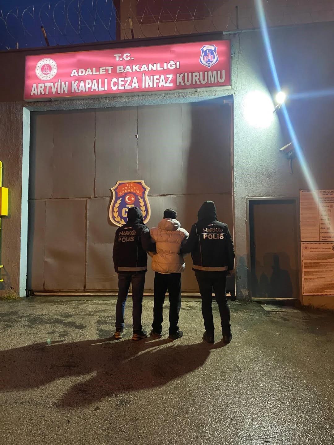 sarp sinir kapisinda 1 milyon tl degerinde kokain ele gecirildi 0 JdzO1I3w