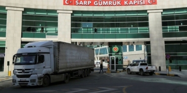 sarp-sinir-kapisinda-kasimda-rekor-tir-trafigi-SO9Zi1yF.jpg
