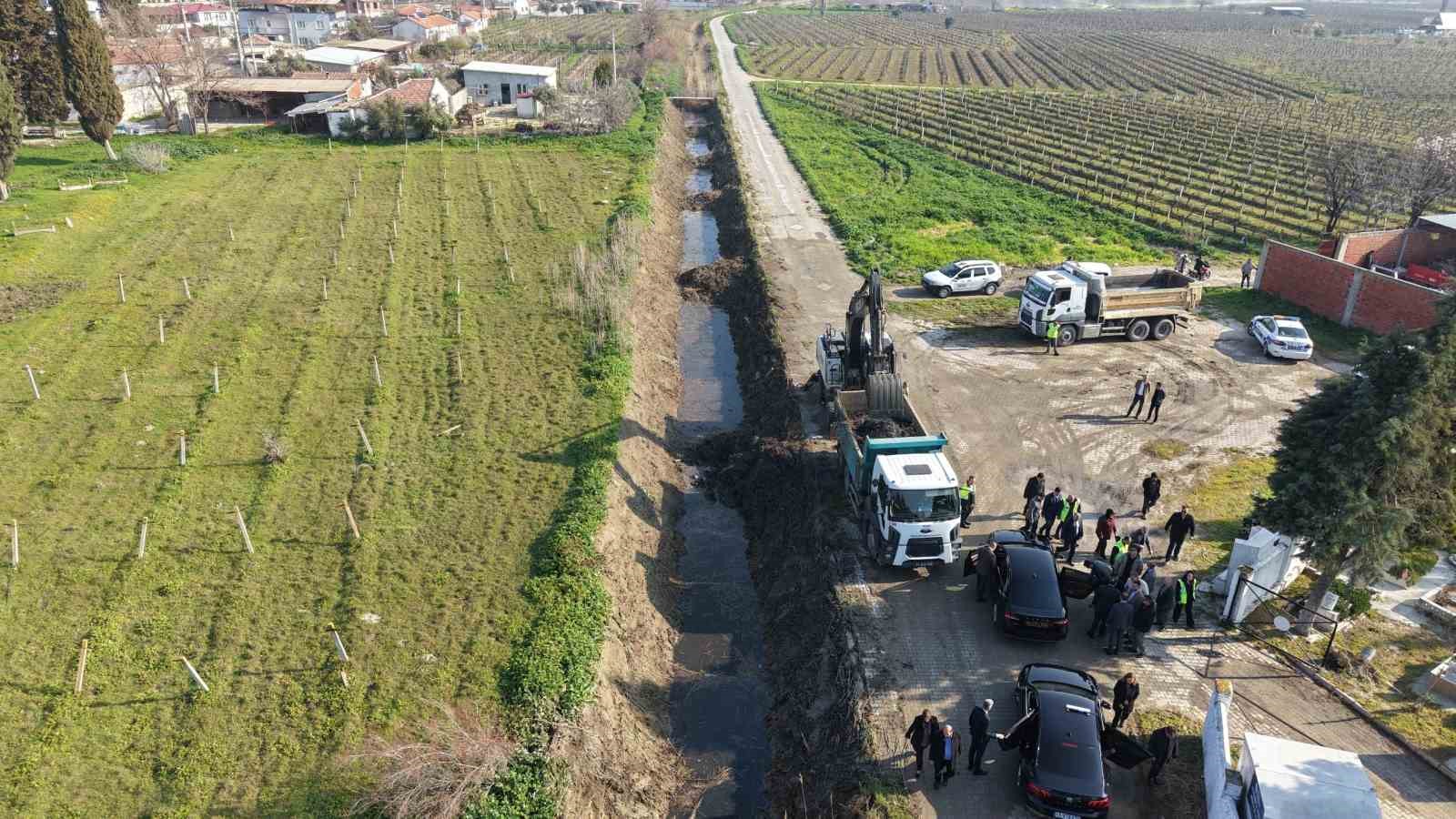 saruhanlida dere temizligiyle koku ve sinek sorunu bitecek 5 AcPz1ZBK