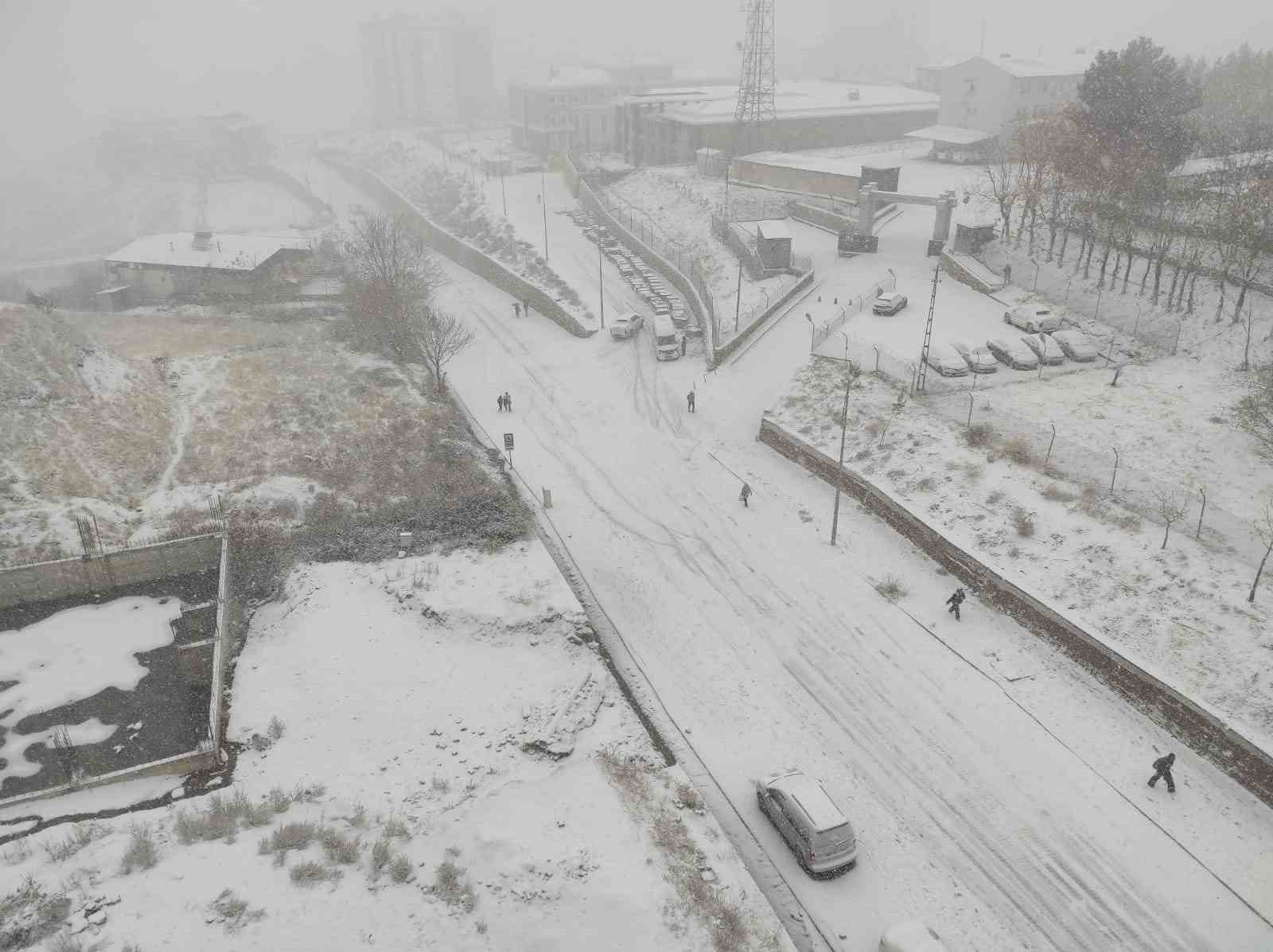 sasonda kar yagisi nedeniyle egitime ara verildi 1 72QwYAwB