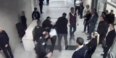savci-bolge-adliye-mahkemesinde-kadin-hakimi-vurmustu-olayin-ardindan-yasananlar-kamerada-R7vXcVRr.jpg