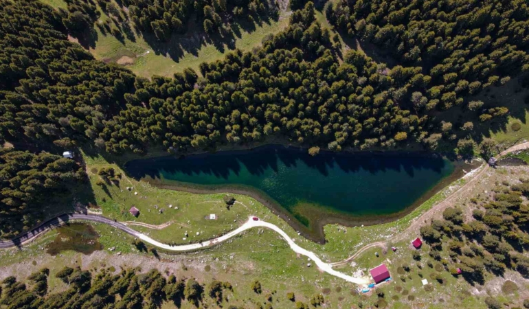 savsatin-sakli-cenneti-balik-golu-ziyaretcilerini-agirlamaya-basladi-lwDpSd2q.jpg