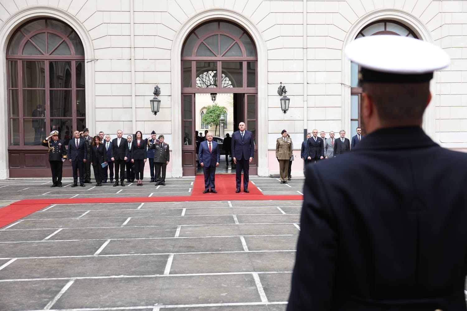 savunma bakani guler italya savunma bakani crosetto ile bir araya geldi 0