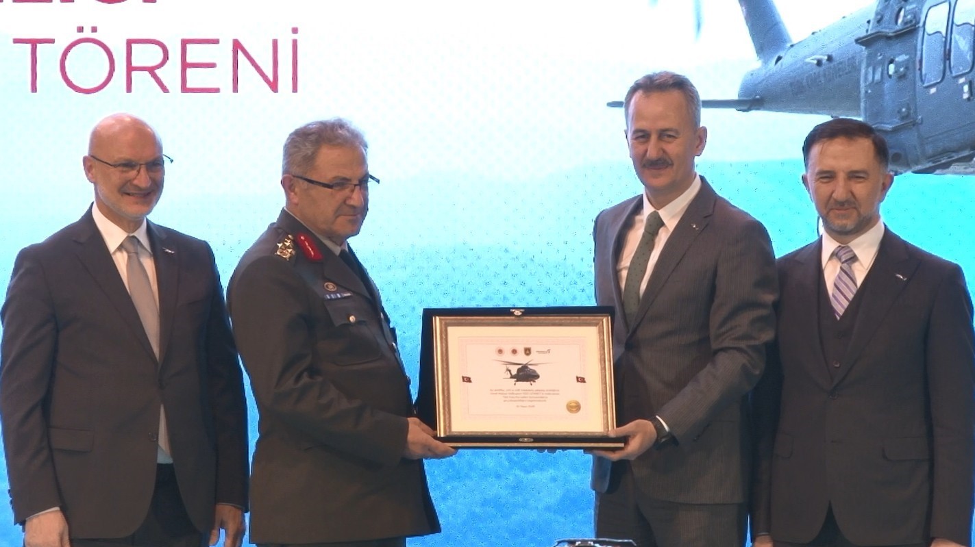 Savunma Sanayii Başkanı Görgün: "GÖKBEY programı dahilinde toplamda 83 helikopteri kurumlarımızın hizmetine sunacağız" 5 savunma sanayii baskani gorgun gokbey programi dahilinde toplamda 83 helikopteri kurumlarimizin hizmetine sunacagiz 1 Lv9OuRNz