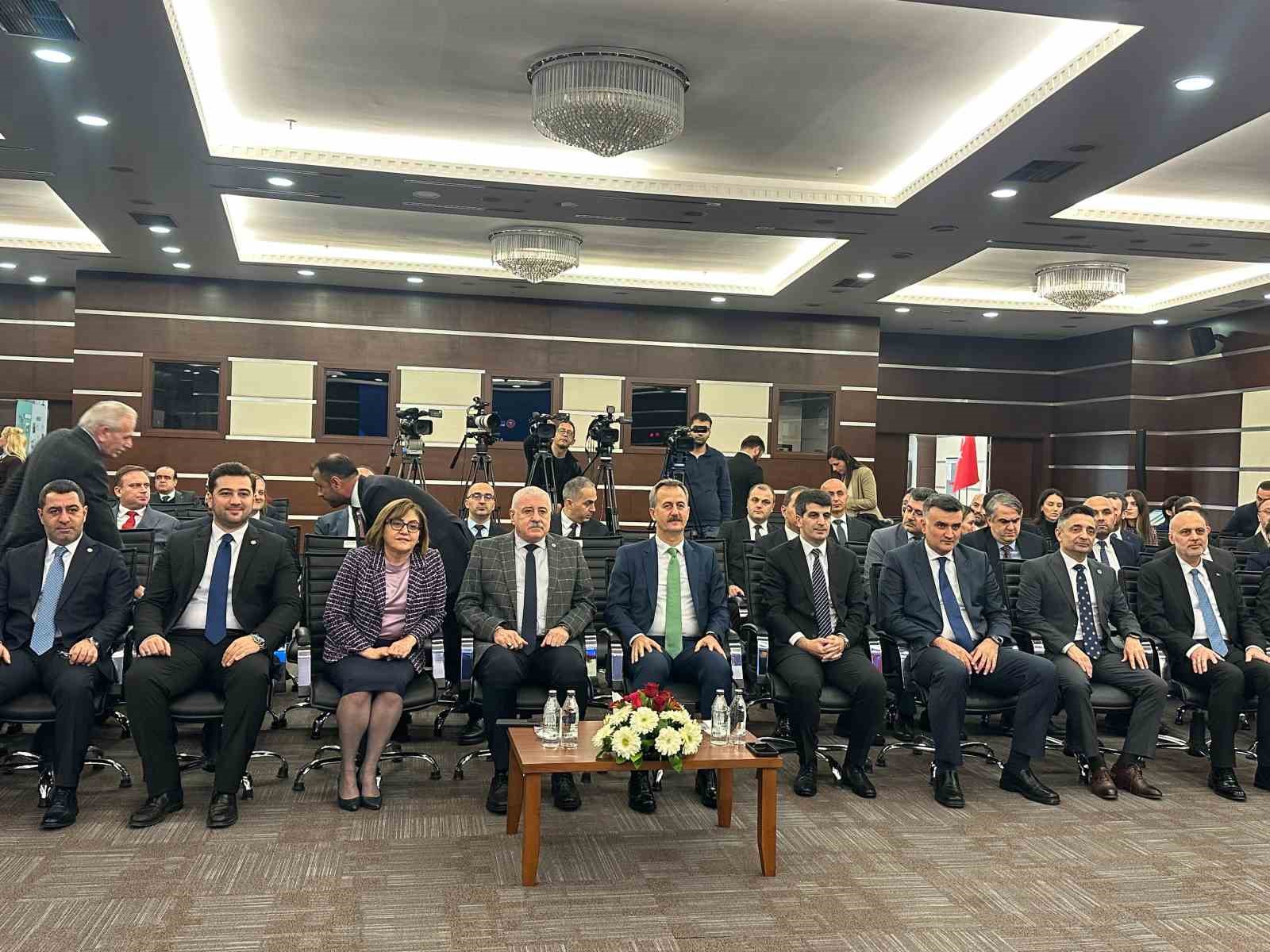Savunma Sanayii Başkanı Görgün: "Savunma sanayiine üretim yapan ve EYDEP programımız kapsamına girecek şirketlerin sayısı artacak" 7 savunma sanayii baskani gorgun savunma sanayiine uretim yapan ve eydep programimiz kapsamina girecek sirketlerin hIMONhD3