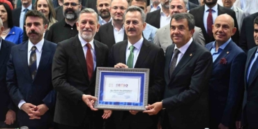 savunma-sanayii-baskani-prof-dr-gorgun-bursa-is-dunyasiyla-bulustu-hp7ZyJ7Q.jpg