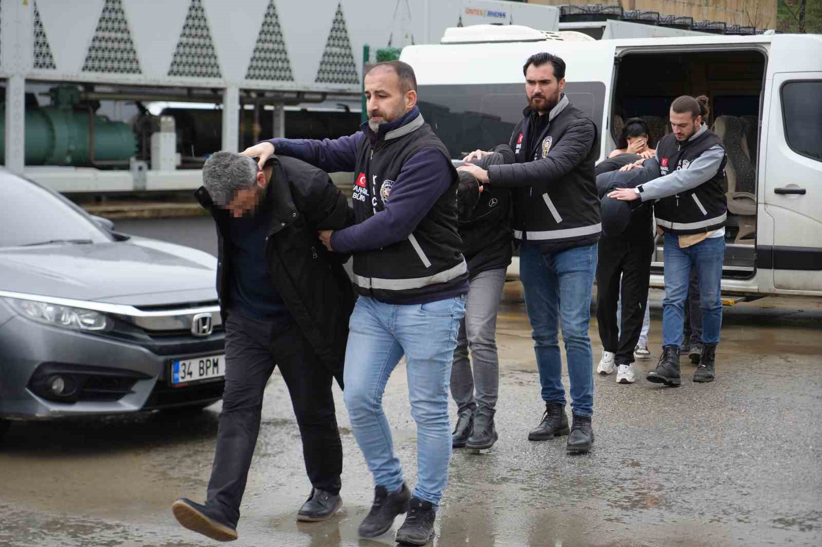 sazan sarmali ile 35 milyarlik vurgun luks villada hayat 1 gEdqbndM