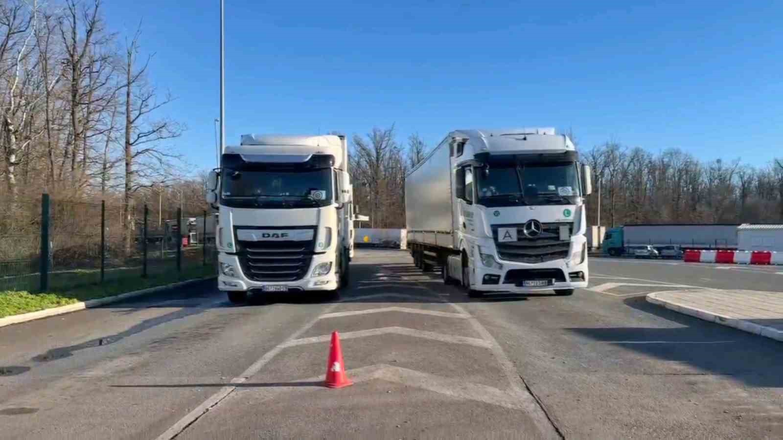 schengen vize protestosu ab sinirlarini kilitledi tirlar kilometrelerce kuyruk olusturdu 5 6QvFwcB2