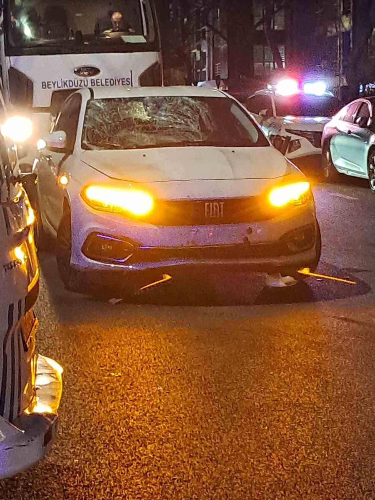 scooterli cocuga carpti ailesi surucuyu linc etmeye calisti 0