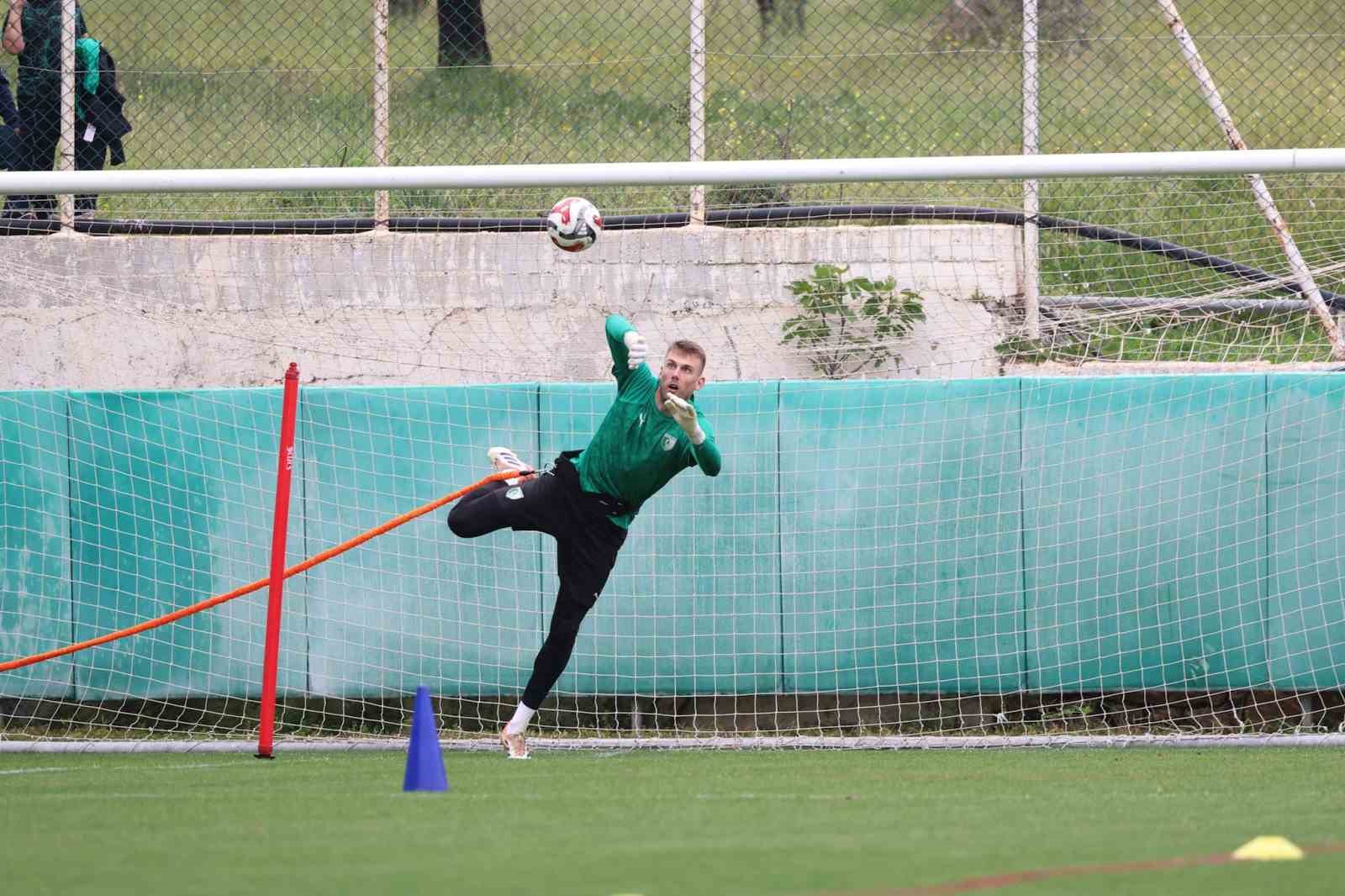 Sefer Yılmaz: "İnşallah bu hafta yeniden bir seri başlatıp play-off’a moralli girmek istiyoruz" 8 sefer yilmaz insallah bu hafta yeniden bir seri baslatip play offa moralli girmek istiyoruz 4