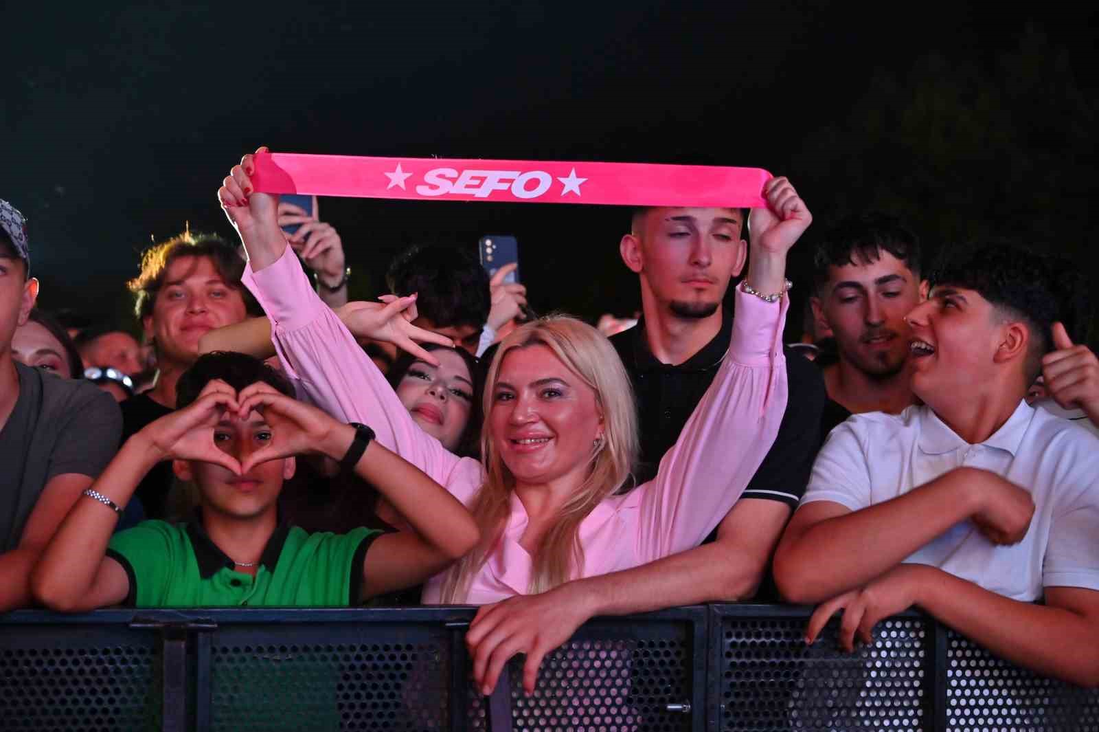 sefo festivalde muzikseverlere unutulmaz anlar yasatti 3 PLZH81qX