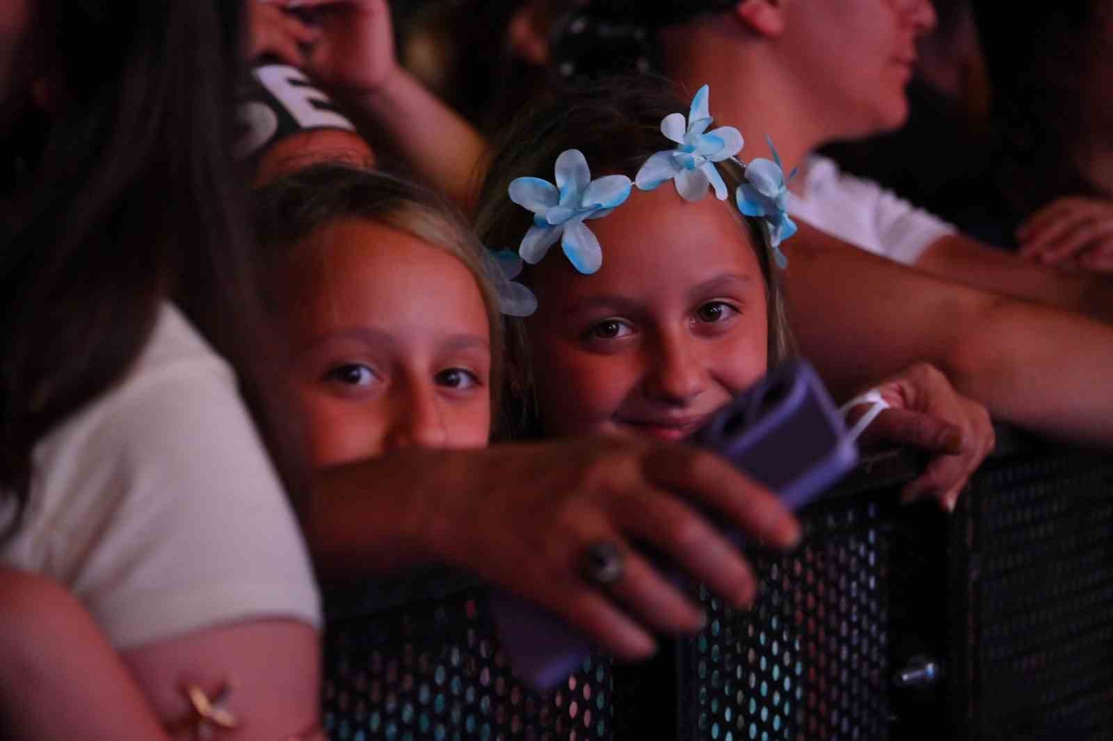 sefo festivalde muzikseverlere unutulmaz anlar yasatti 4 RpdCMcuP