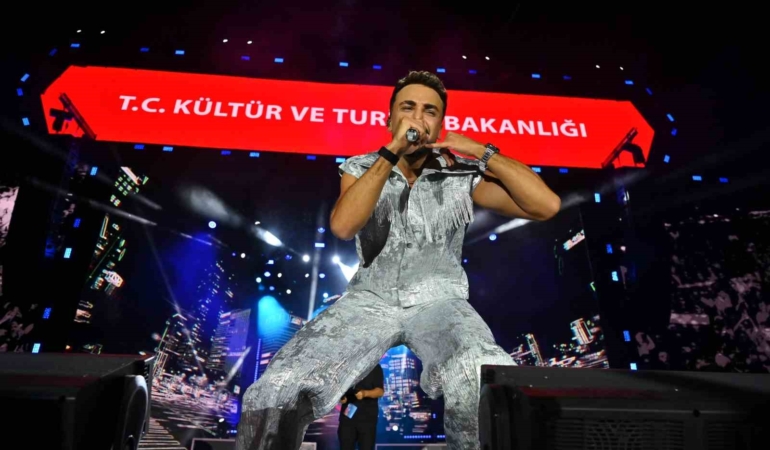 sefo-festivalde-muzikseverlere-unutulmaz-anlar-yasatti-Kueh3mUt.jpg