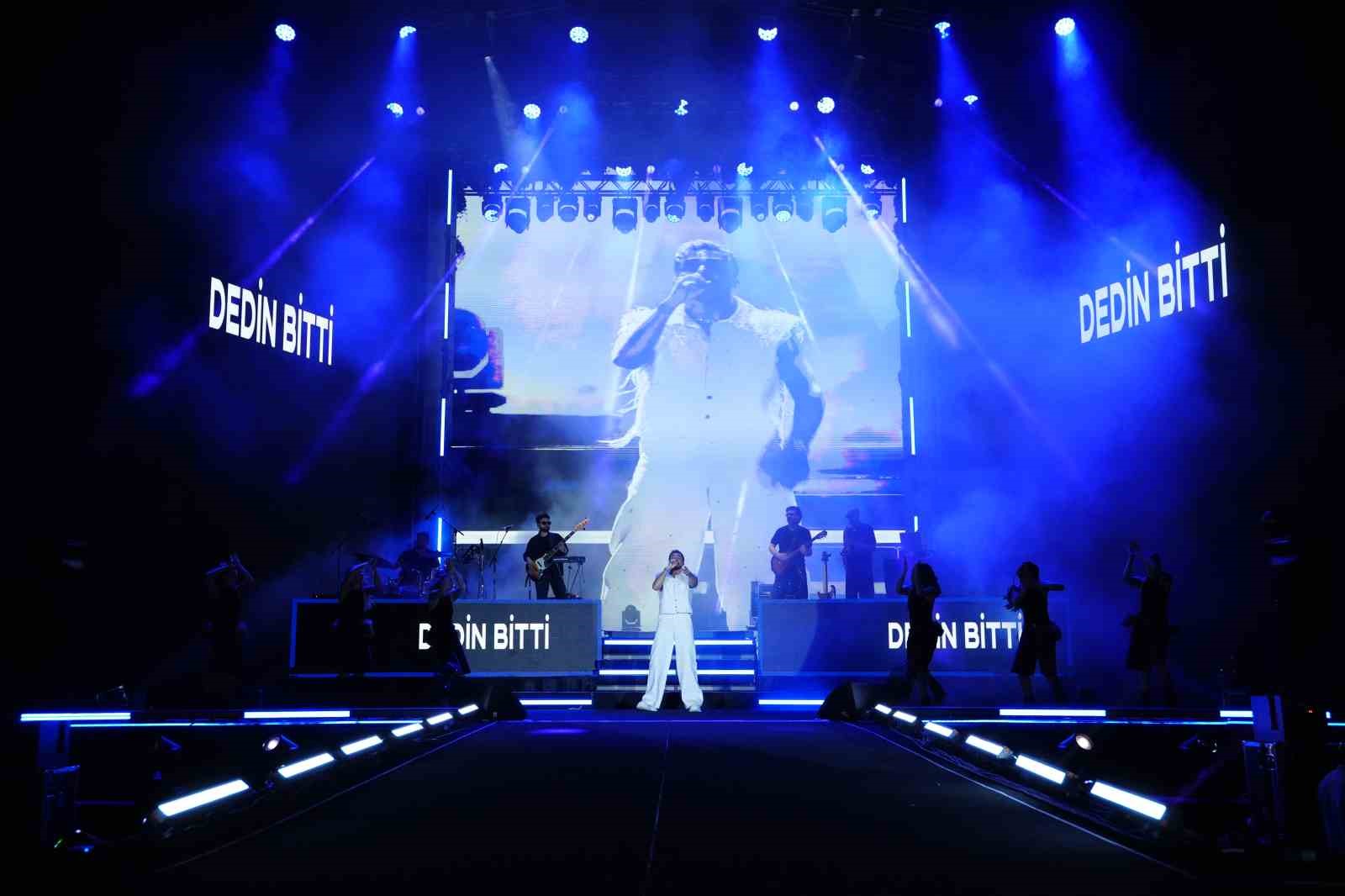 Sefo ile Manisa Kültür Yolu Festivaline muhteşem final 7 sefo ile manisa kultur yolu festivaline muhtesem final 3 DfCg8rHP