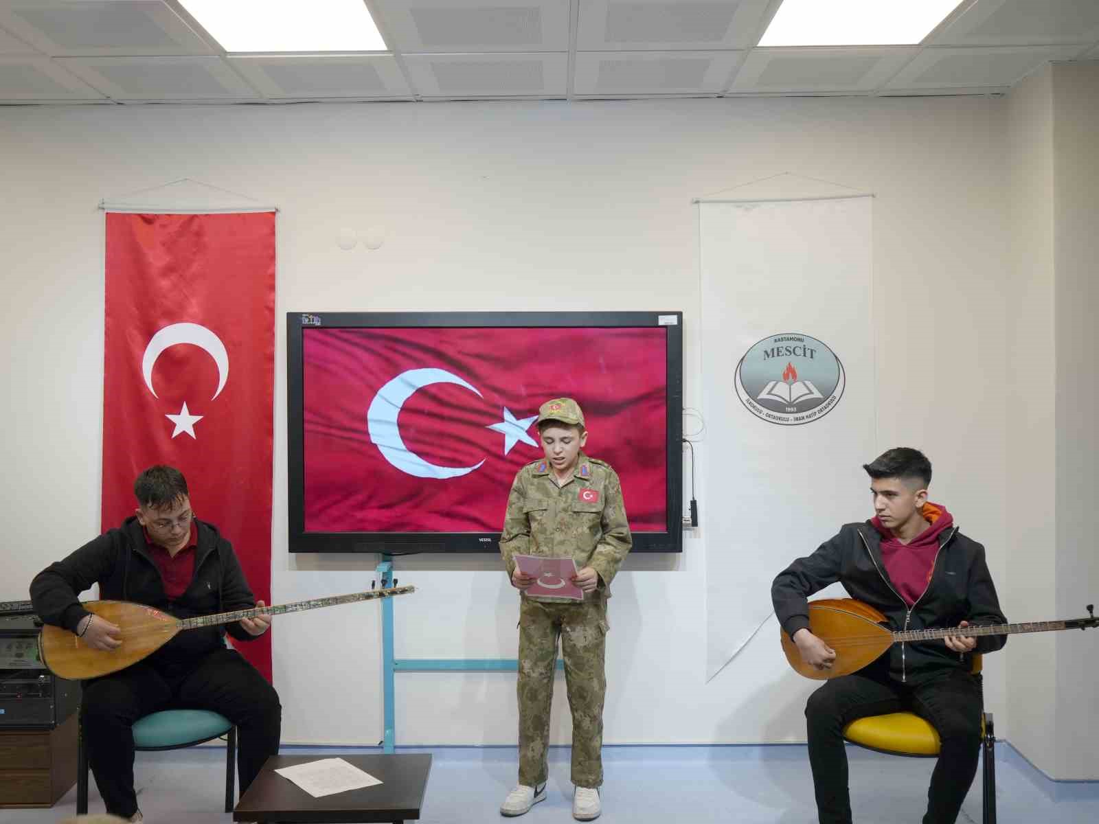 Şehidin adı köy okulundaki kütüphaneye verildi, ailesi gözyaşlarına hakim olamadı 10 sehidin adi koy okulundaki kutuphaneye verildi ailesi gozyaslarina hakim olamadi 6