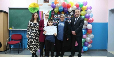 sehidin-oglu-ilk-karnesini-bakan-goktasin-elinden-aldi-6eIlCJLF.jpg