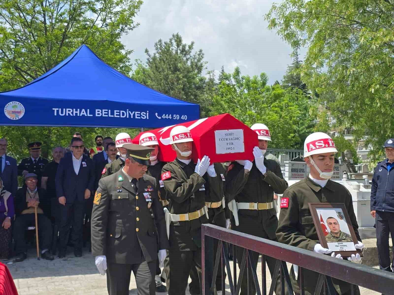 sehidin tokattaki kabri ailesinin istegi uzerine istanbula gonderildi 2 LlscywKc