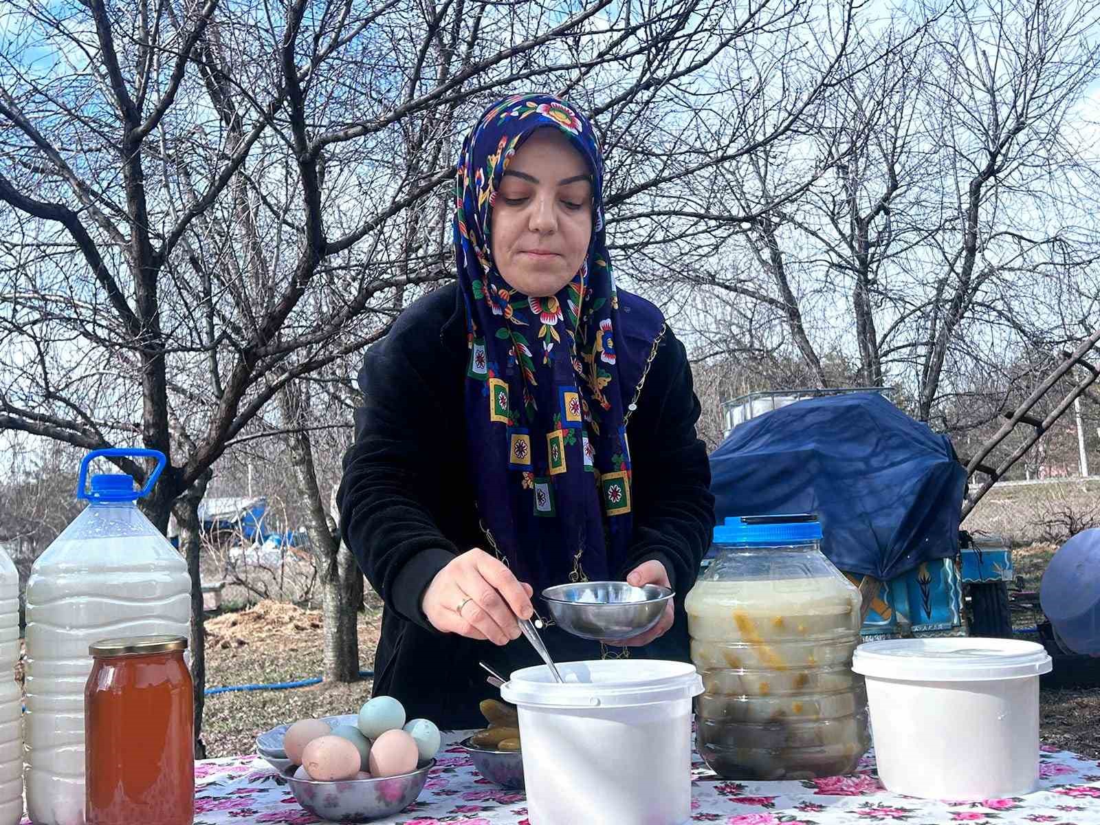 sehir hayatini birakip uretime yoneldi kadin girisimci fransiz koyunlariyla dikkat cekiyor 3 NGeQHBZA