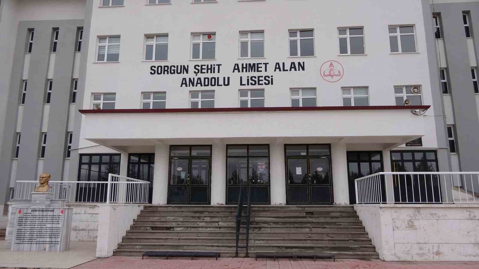 sehit ahmet alanin hatiralari sehadetinin yil donumunde adini tasiyan okulda yerini aldi 5 p8Jvzzy8
