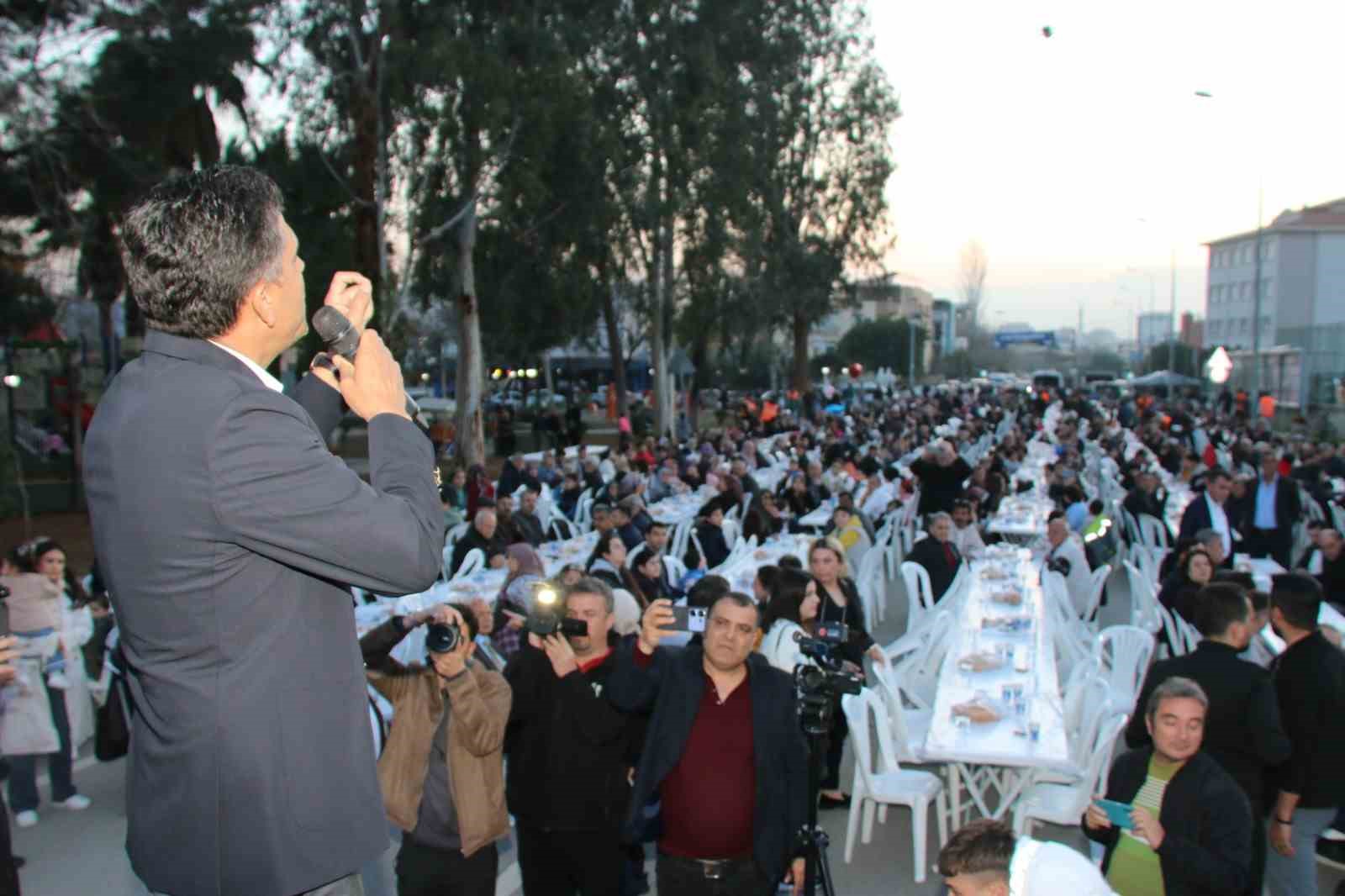 sehit aileleri ve gaziler iftarda bir araya geldi 1 nNvhaUpq
