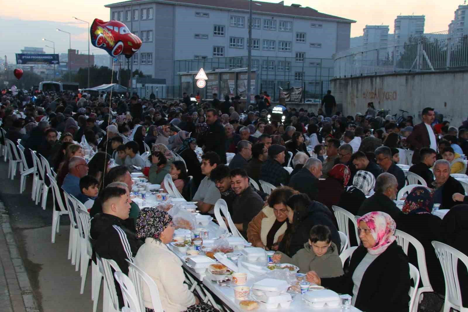 sehit aileleri ve gaziler iftarda bir araya geldi 4 j9Z2wBqY
