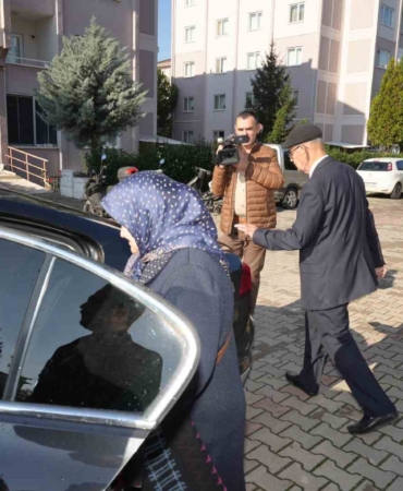 sehit-ailesini-duygulandiran-surpriz-Cirg6gpK.jpg