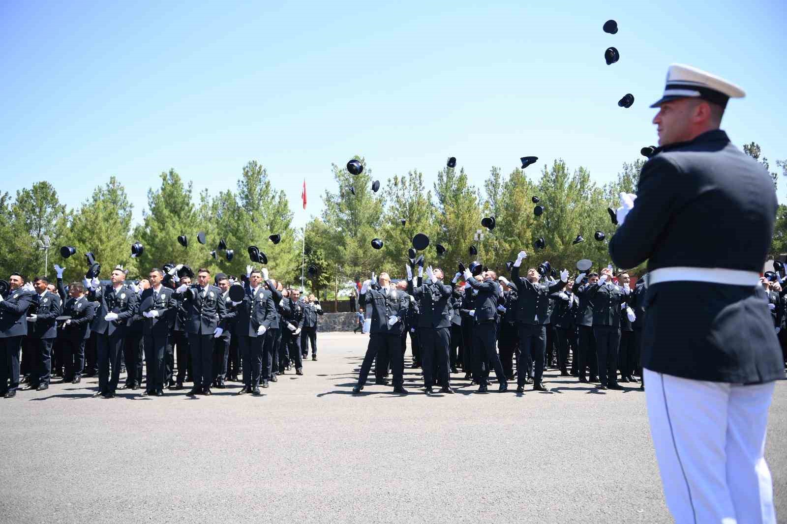 sehit ali gaffar okkan pomemde 32 donem mezuniyet toreni duzenlendi 2 O94hd6rq