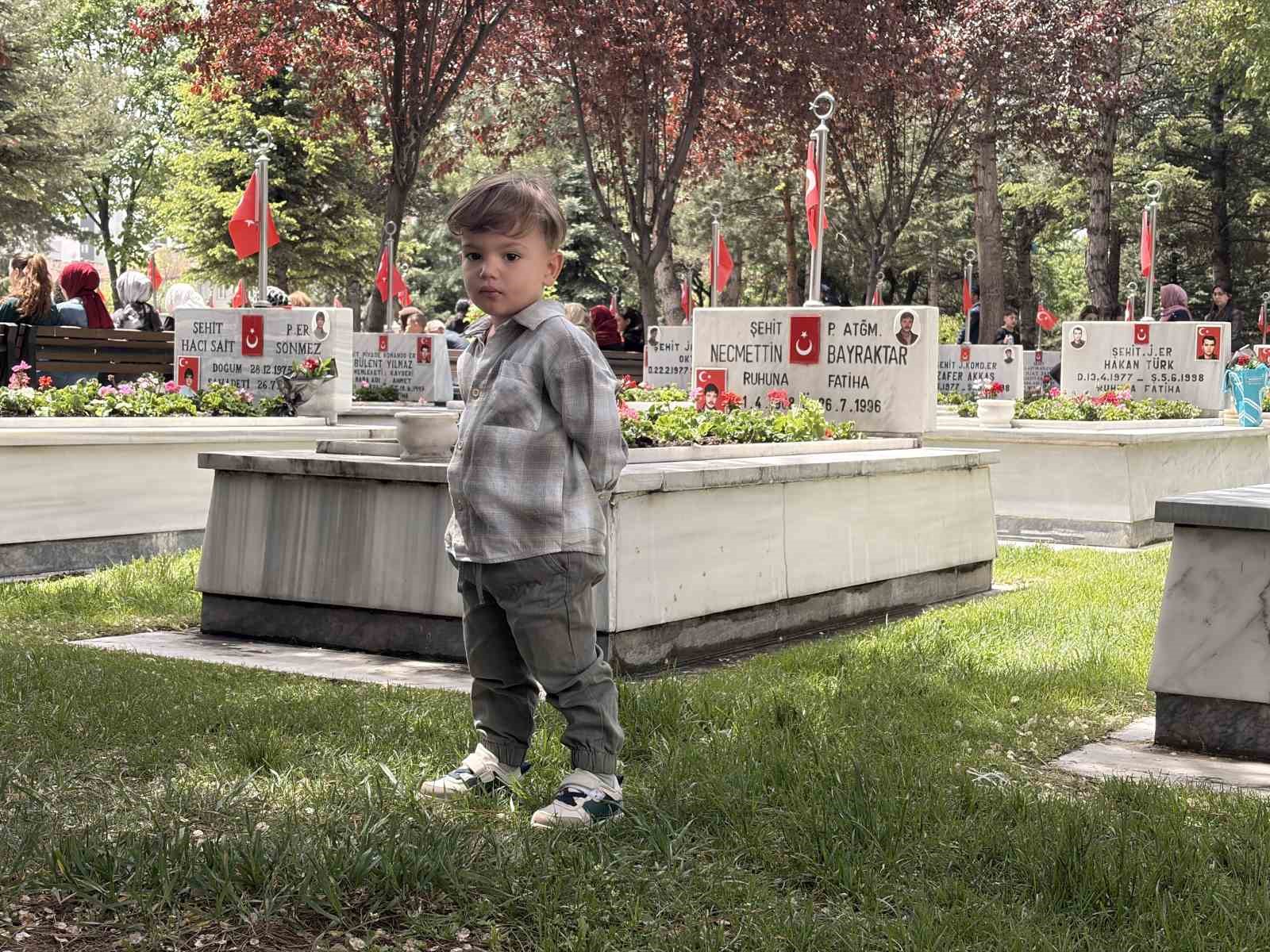 sehit anneleri anneler gununde evlatlarina kostu 5 6eHQssOe
