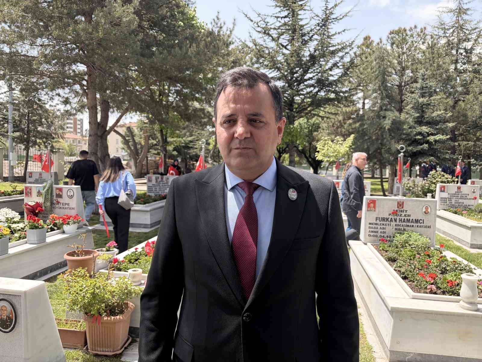 sehit anneleri anneler gununde evlatlarina kostu 9 sEBCC33U