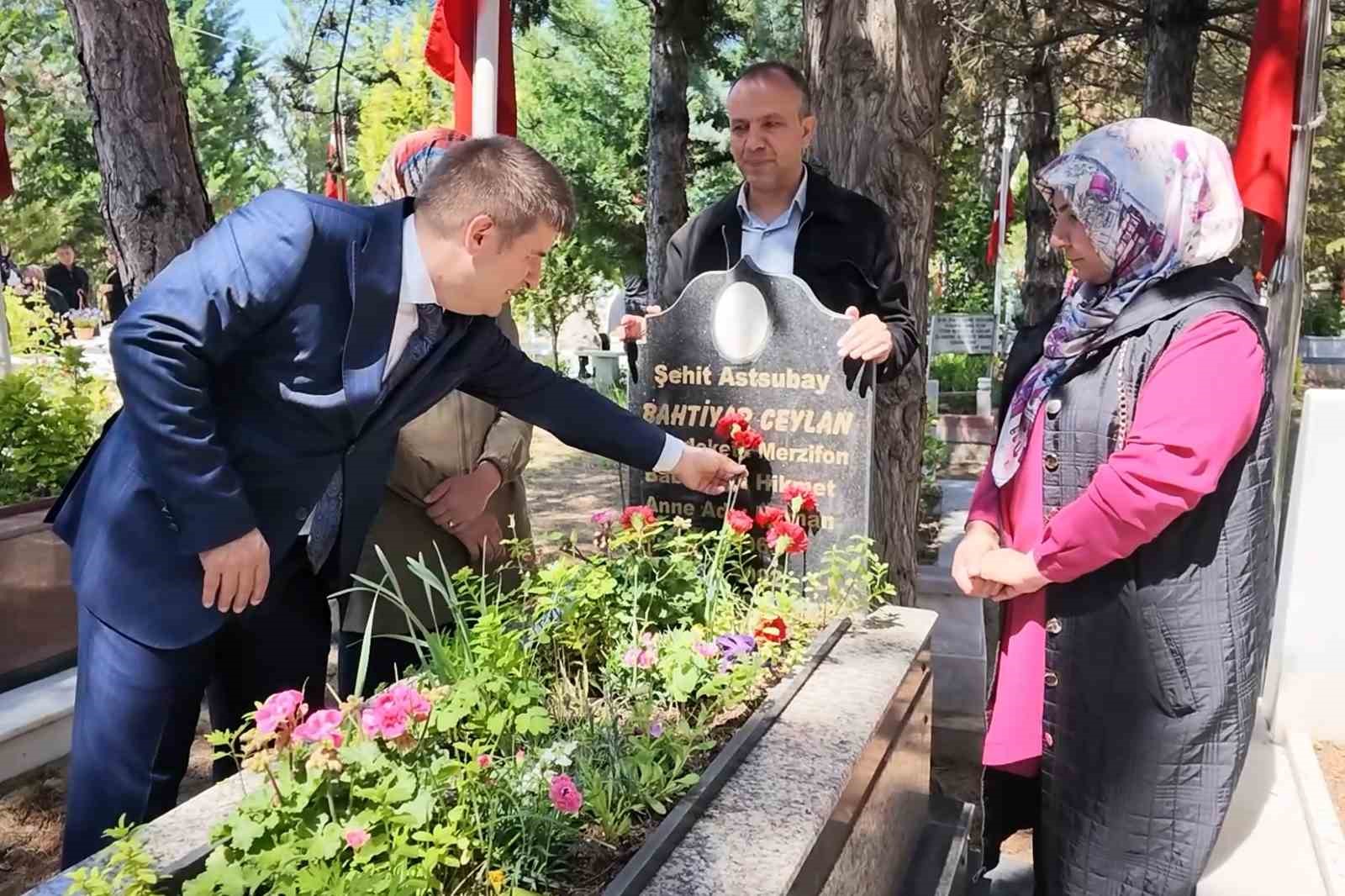 sehit annesinden yurek burkan sozler gelmesem kustu zannediyorum 2 amSsPIKy