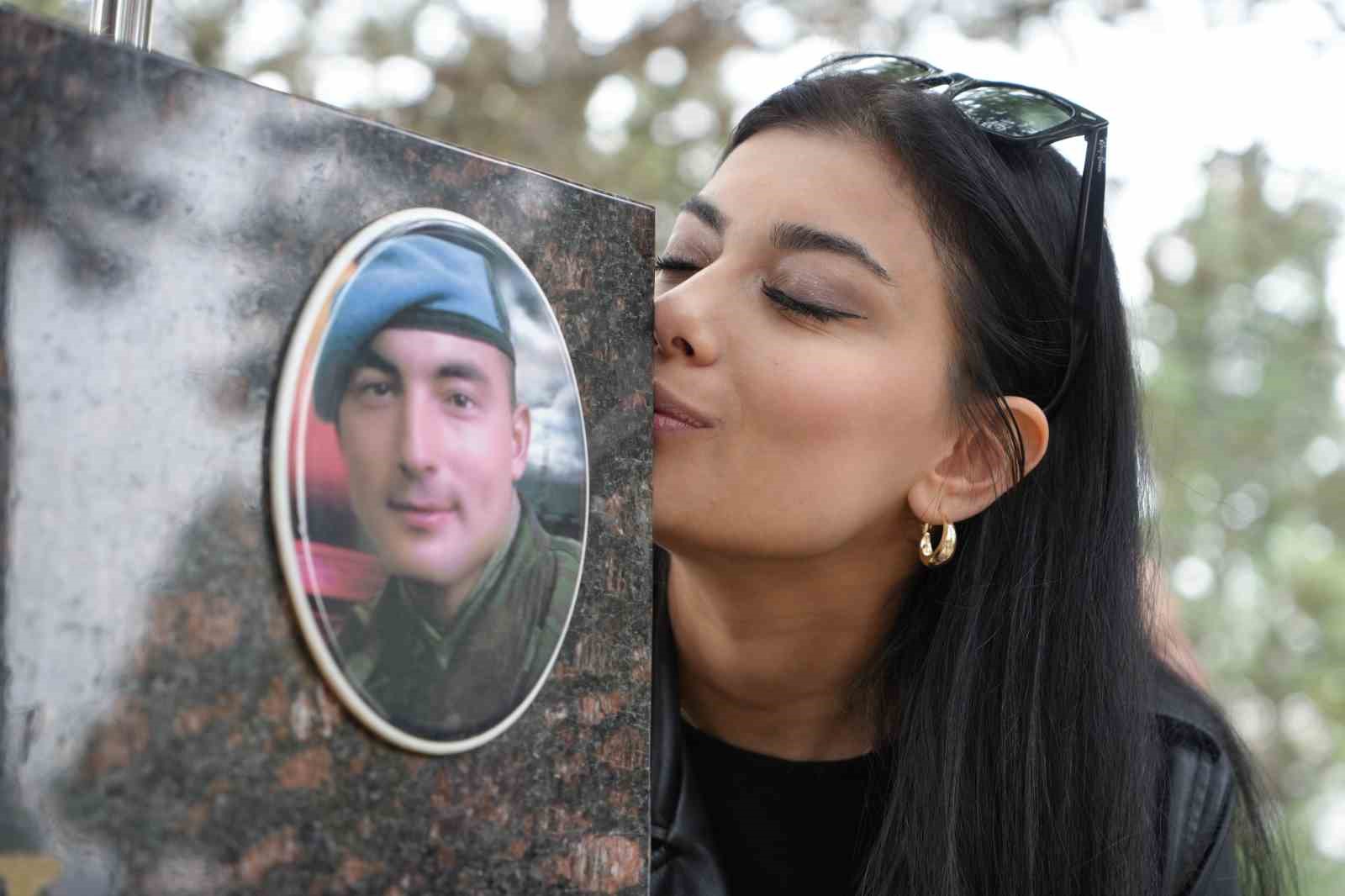 Şehit annesinin sözleri yürekleri burktu, Vali gözyaşlarını tutamadı 6 sehit annesinin sozleri yurekleri burktu vali gozyaslarini tutamadi 2 vVRAWUVP