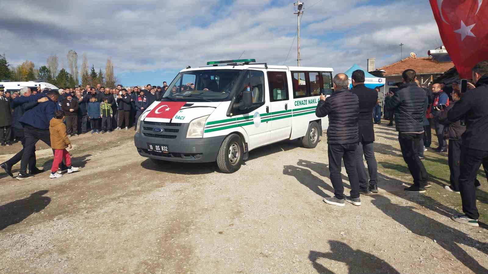 sehit astsubay icin baba ocagindan helallik alindi 2 QfpceA4E