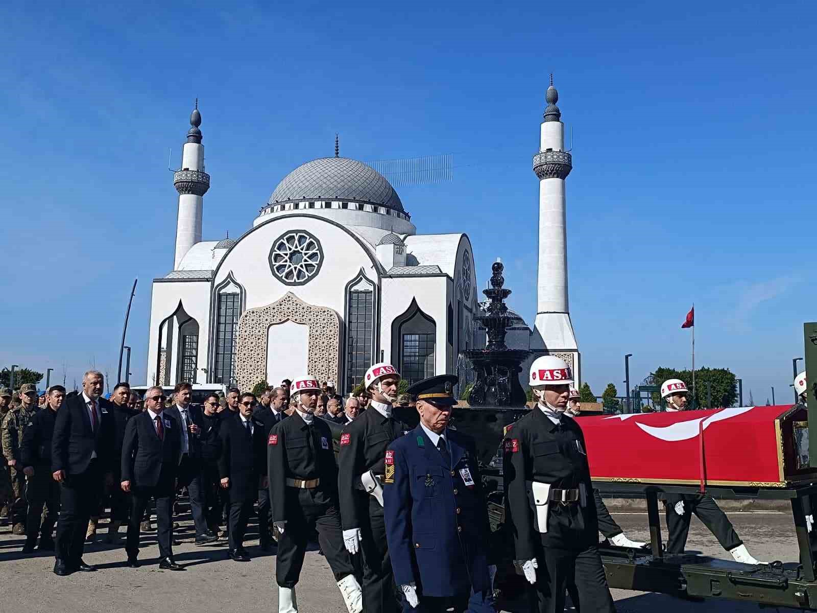 sehit astsubay kidemli bascavus memleketinde son yolculuguna ugurlandi 0