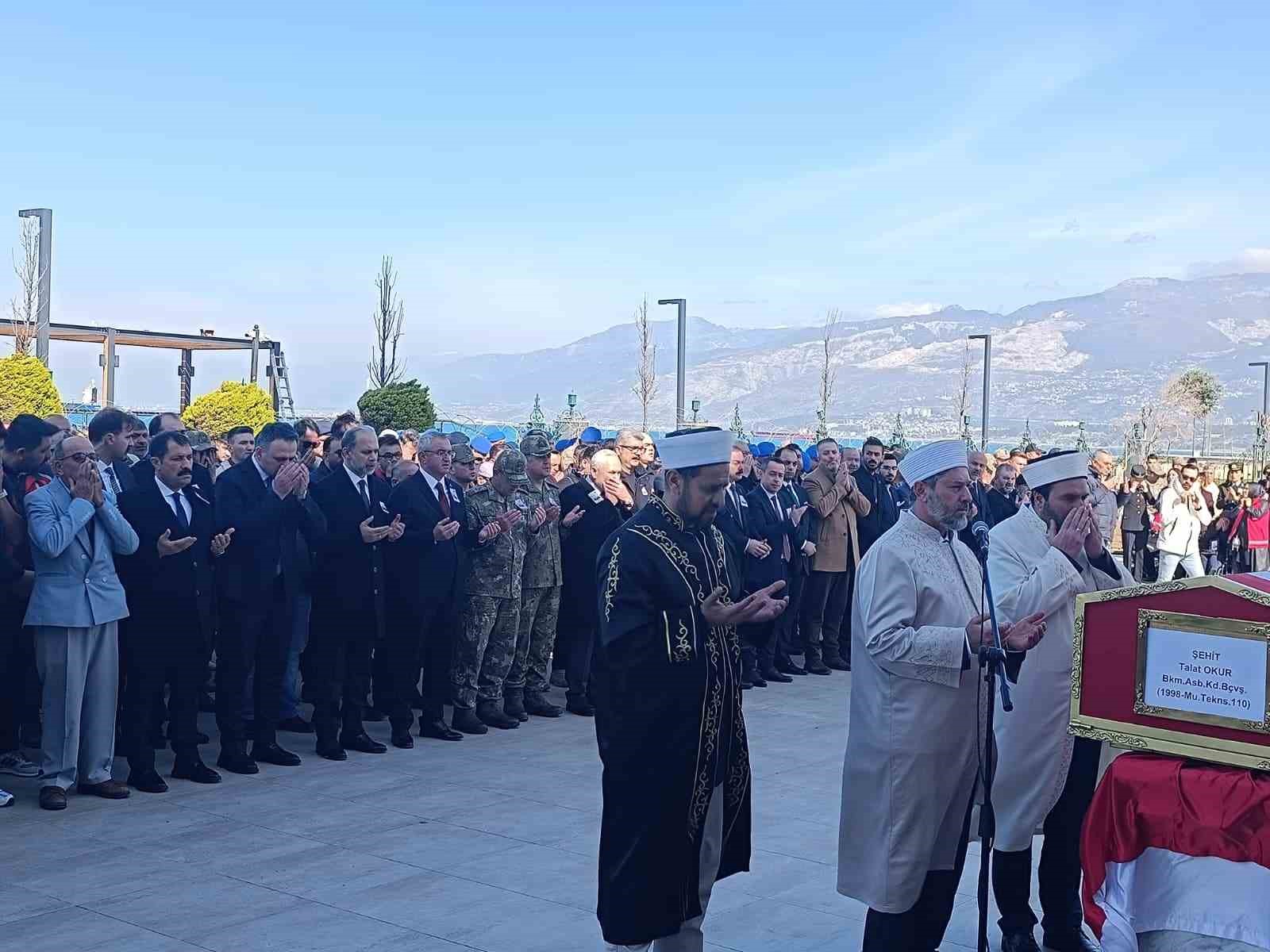 sehit astsubay kidemli bascavus memleketinde son yolculuguna ugurlandi 1 8u27ZtU8