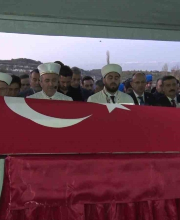 sehit-astsubay-ramazan-yagiz-bursada-son-yolculuguna-ugurlandi-QpGdlbRr.jpg