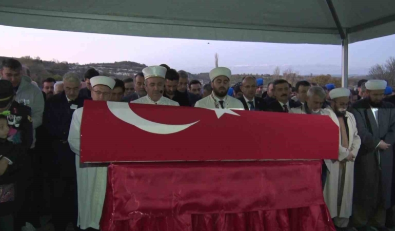 sehit-astsubay-ramazan-yagiz-bursada-son-yolculuguna-ugurlandi-QpGdlbRr.jpg