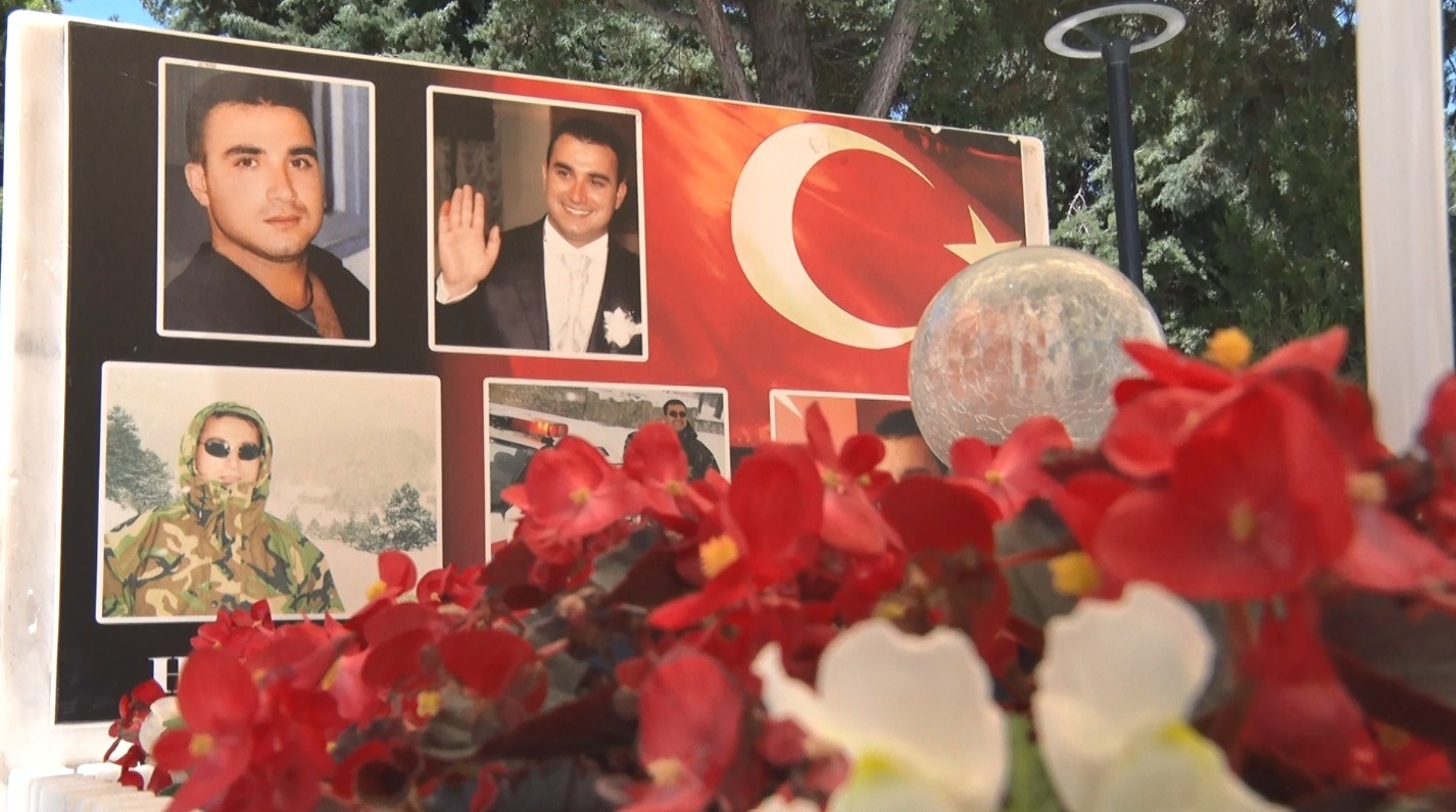 sehit babalarinin buruk babalar gunu o bize gelemiyor biz ona geldik 2 QZSTyXJy